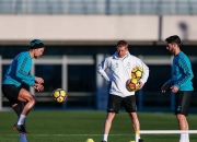 米兰体育官方网站-瓦伦西亚客场捕获关键三分