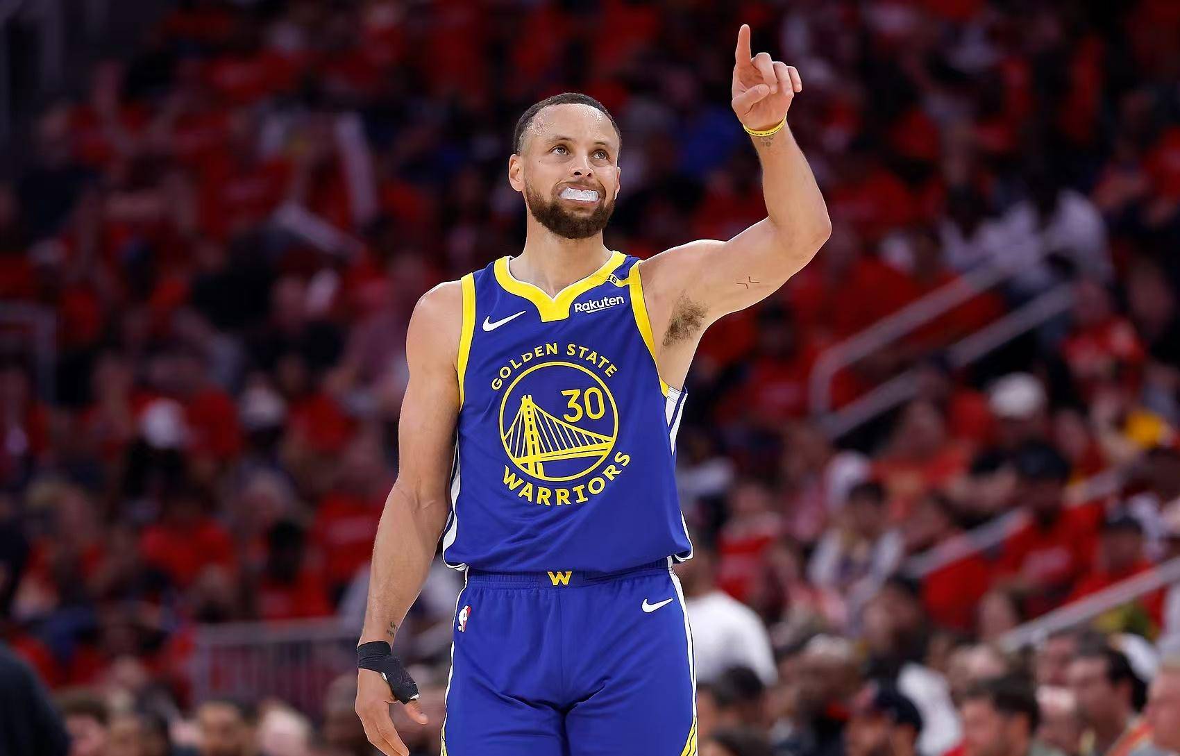 勇士大胜湖人，库里砍41分