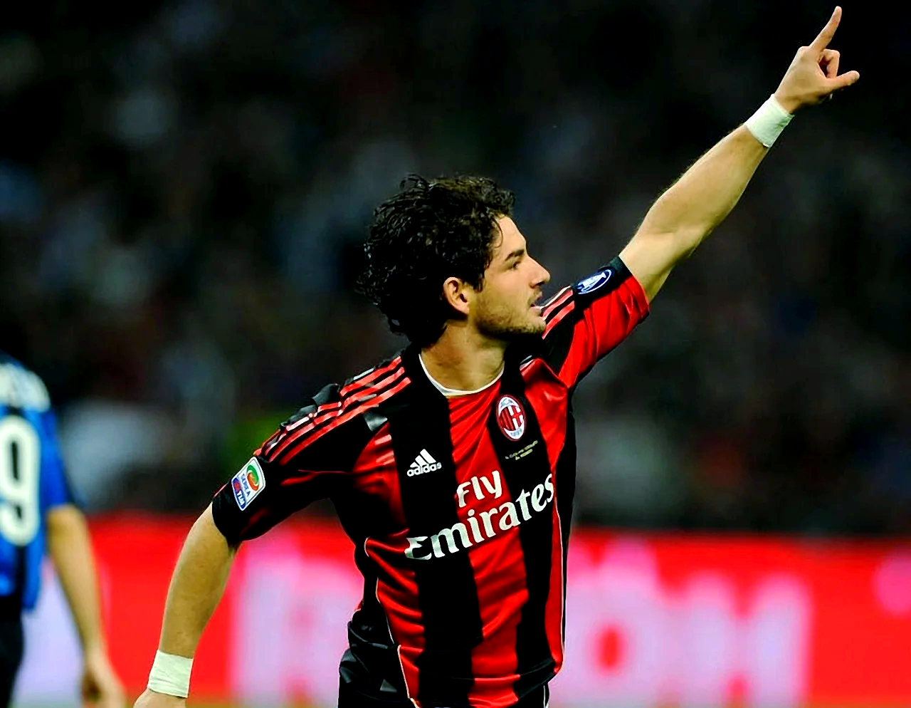 热那亚主场不敌，遭遇困境的简单介绍