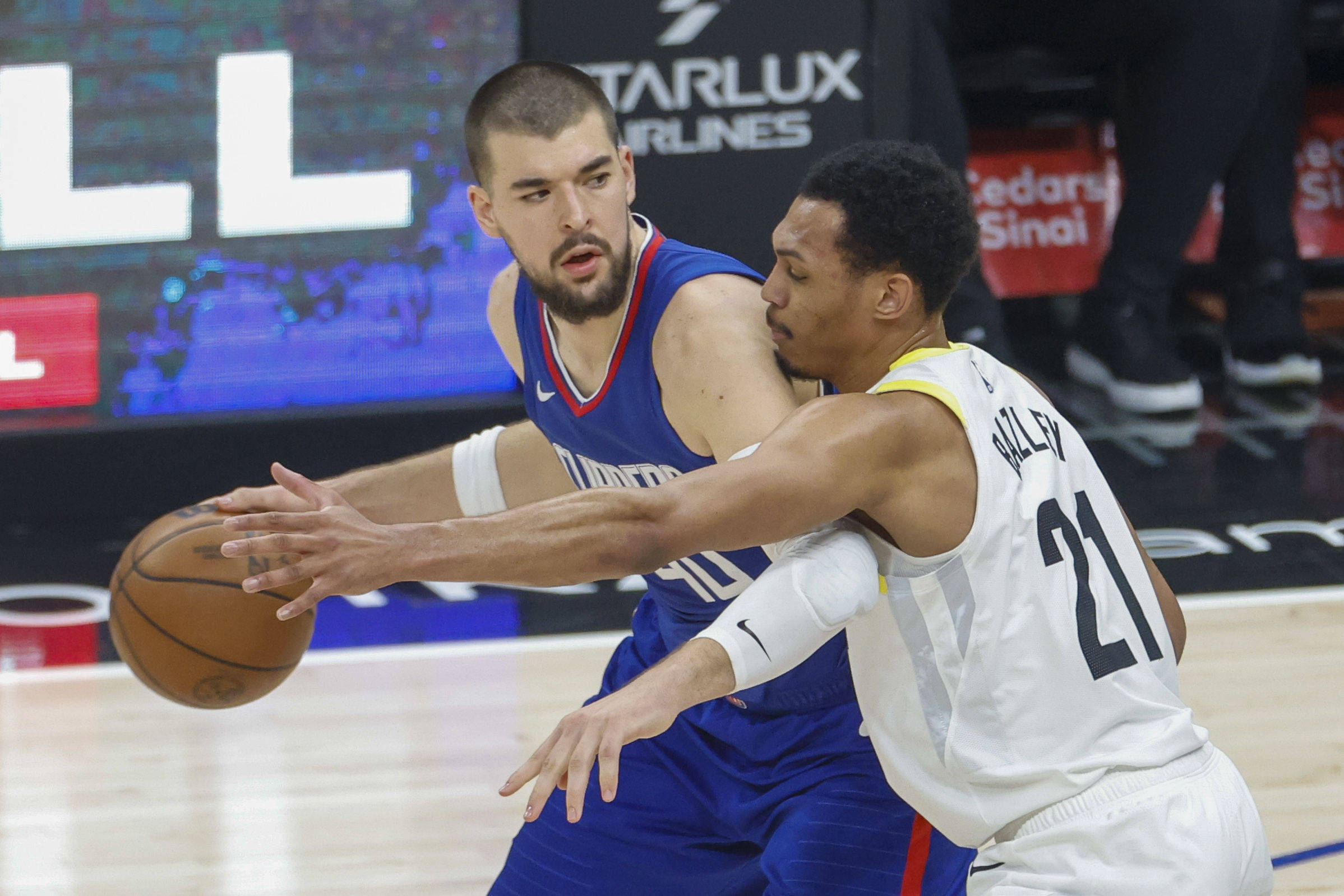 世界篮球比赛即将展开，各支球队全力备战的简单介绍