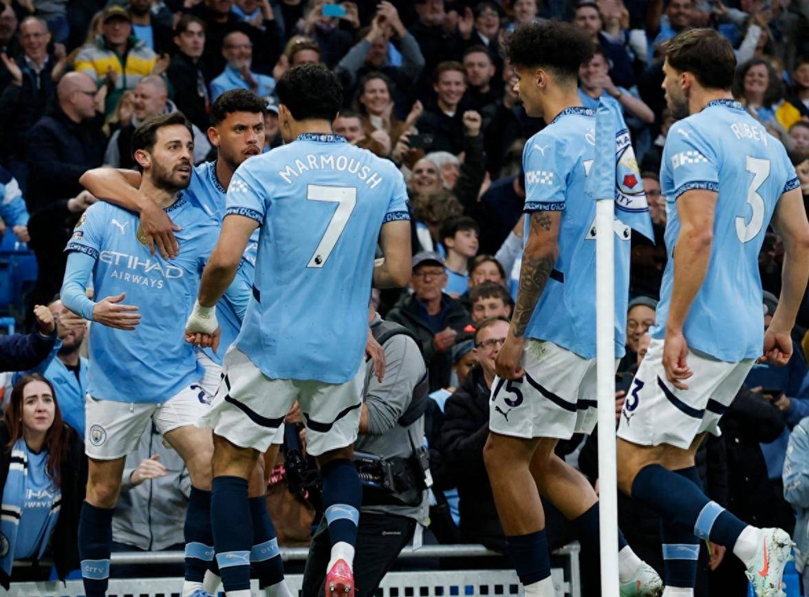 包含曼城攻坚略地，力争联赛三连胜的词条