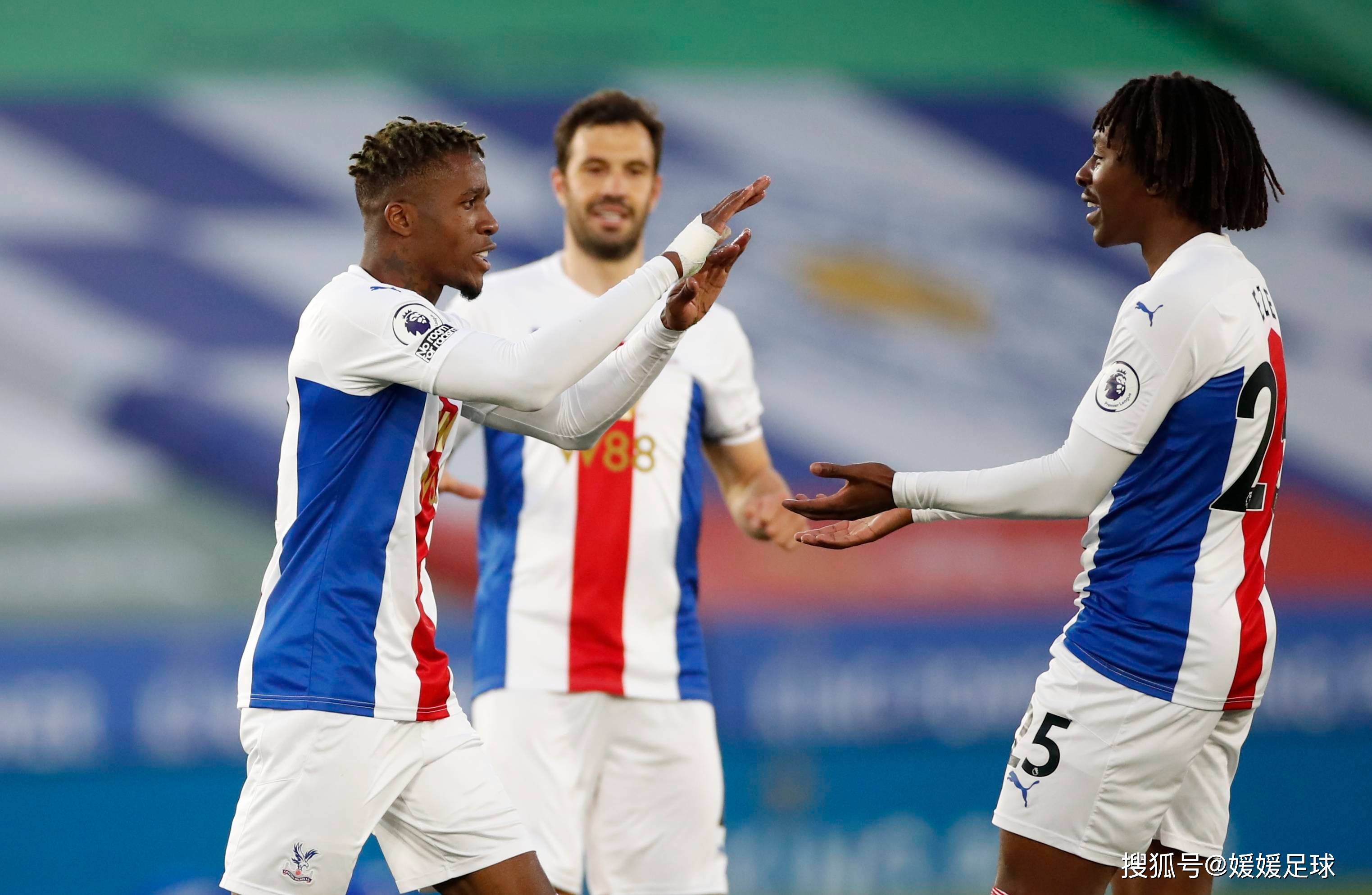 切尔西主场逼平曼联，水晶宫客场大胜埃弗顿的简单介绍