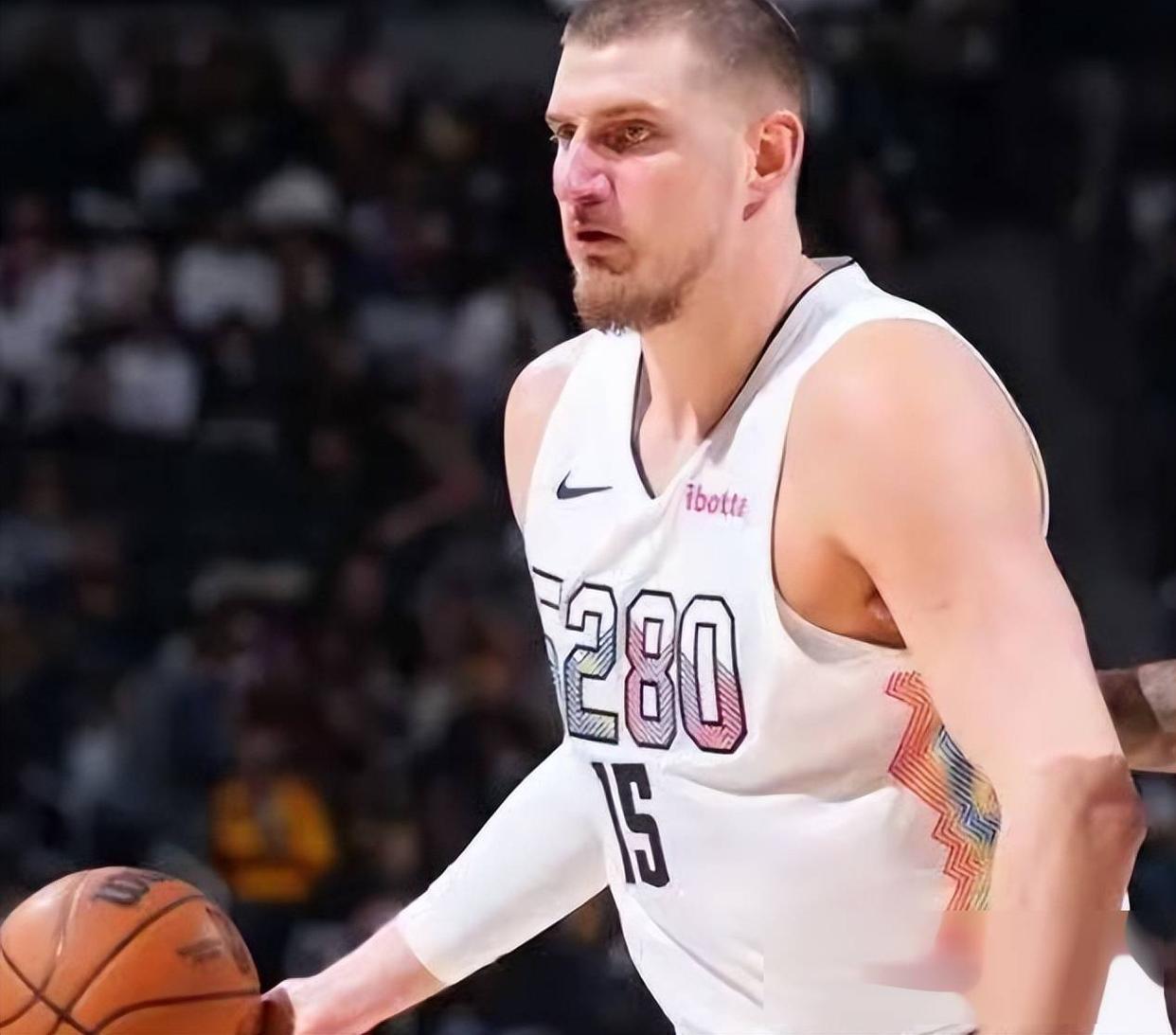 佩斯卡拉球队主场大捷，力压对手的简单介绍