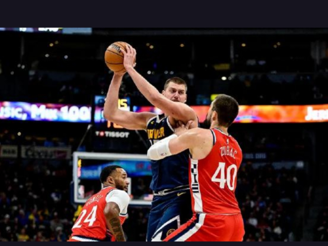 球场对决惊险激烈，谁能笑到最后