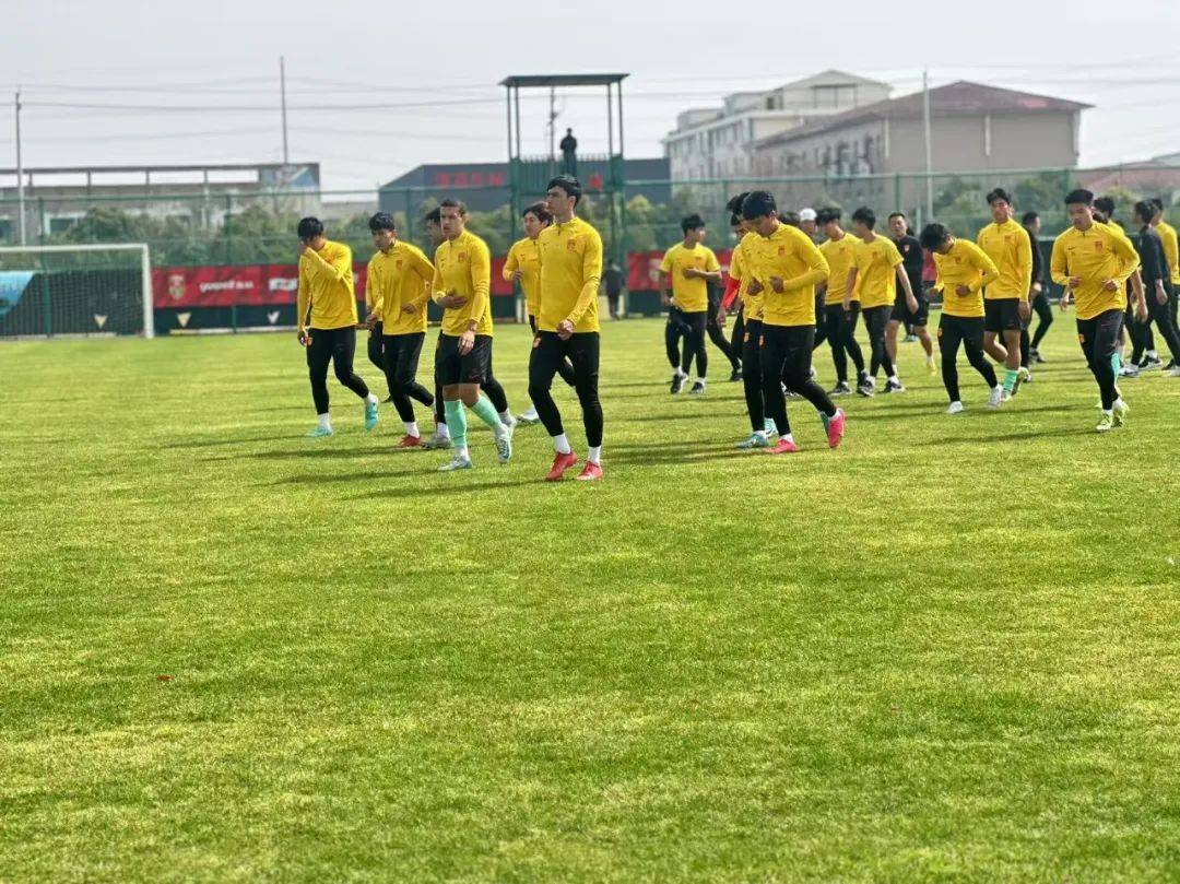 球员信心满满，强劲士气撑起比赛