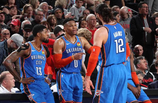 开拓者不敌雷霆:威少砍下三双领队狂胜 开拓者不敌雷霆:威少砍下三双领队狂胜