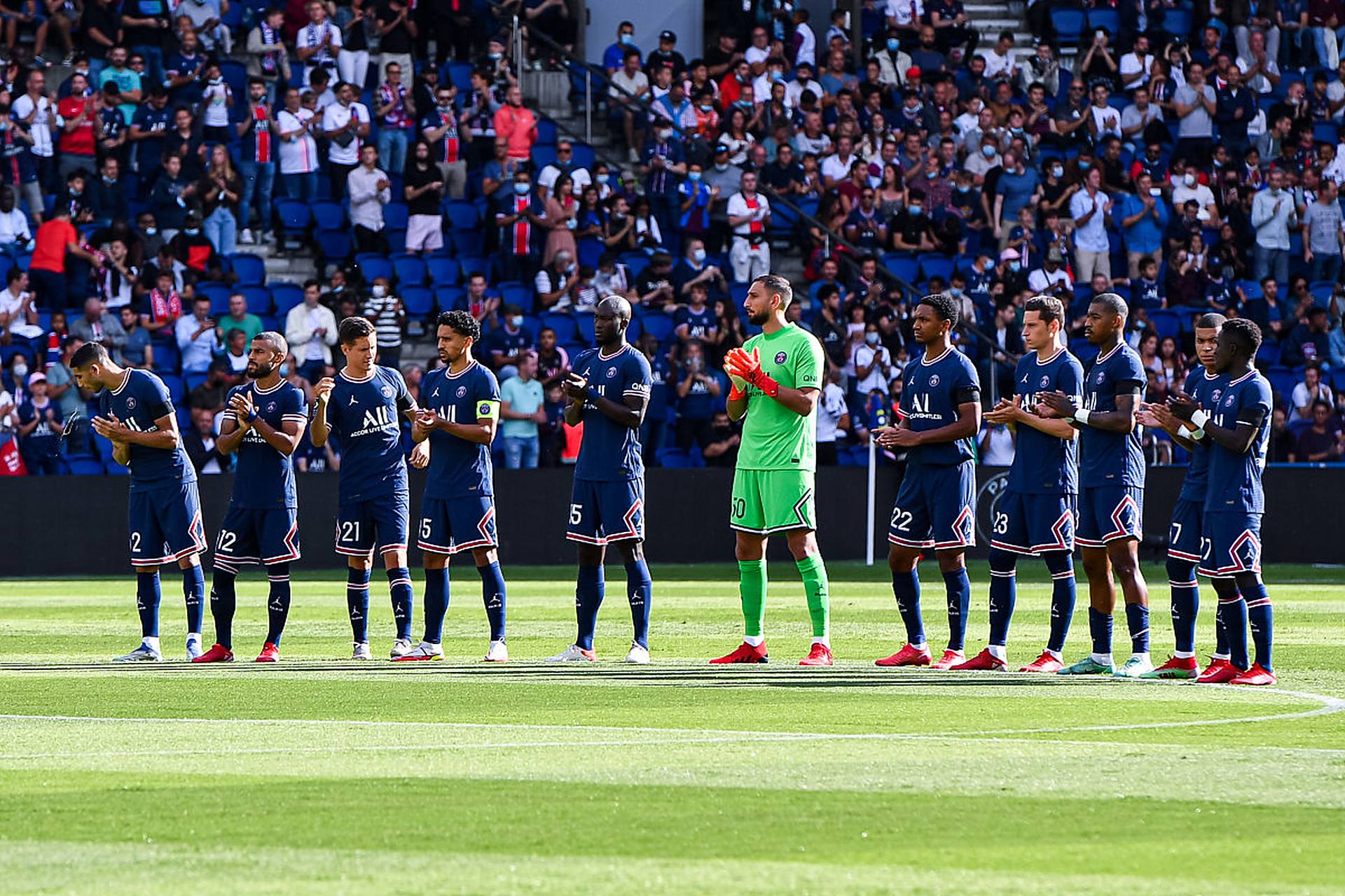 巴黎圣日耳曼战胜摩纳哥，豪取法甲联赛冠军！