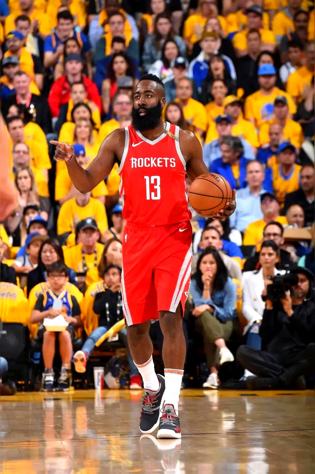 快船主场大胜火箭，莱昂纳德高光表现