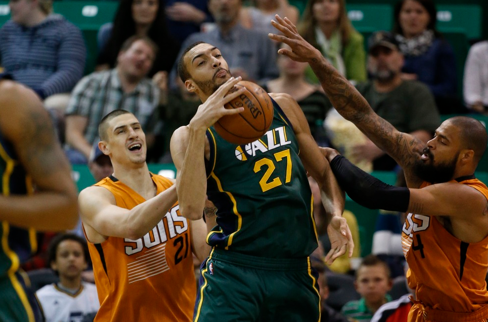 爵士擒下国王，取得四连胜