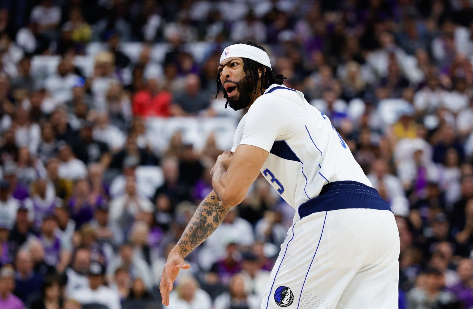 独行侠擒灰熊,卢卡斯表现抢眼 独行侠擒灰熊,卢卡斯表现抢眼