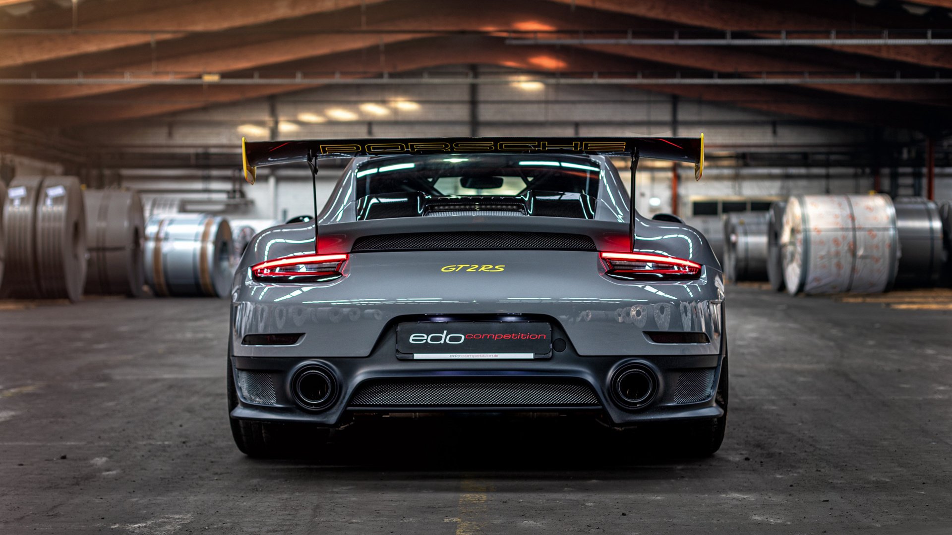 赛道上的东方风暴，周冠宇统治全场，红牛二队鏖战哈斯